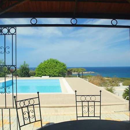 3-bedroom With Breathtaking Sea View And Private Pool 度假居