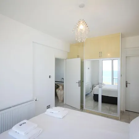 3-bedroom With Breathtaking Sea View And Private Pool Holiday home