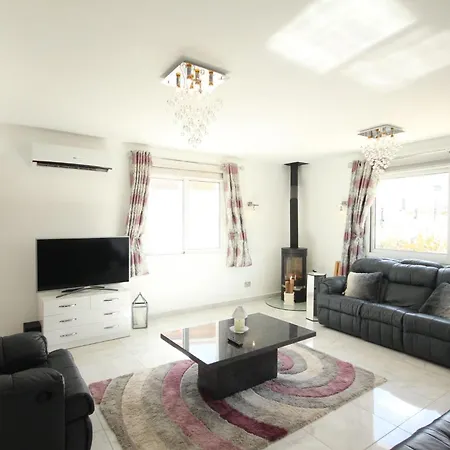 Holiday home 3-bedroom With Breathtaking Sea View And Private Pool