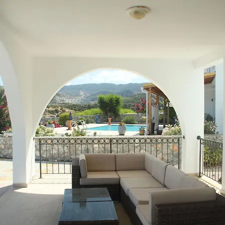 3-bedroom With Breathtaking Sea View And Private Pool *