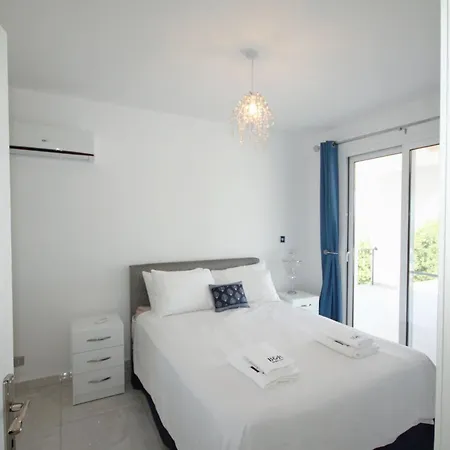 3-bedroom With Breathtaking Sea View And Private Pool Tatil Evi