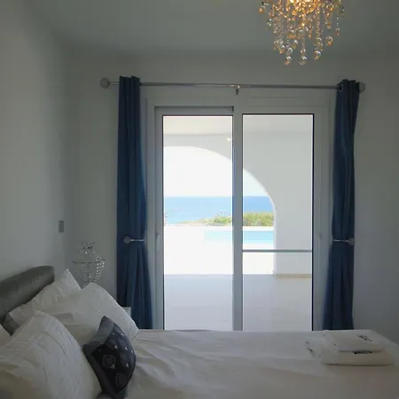 3-bedroom With Breathtaking Sea View And Private Pool Vakantiehuis *
